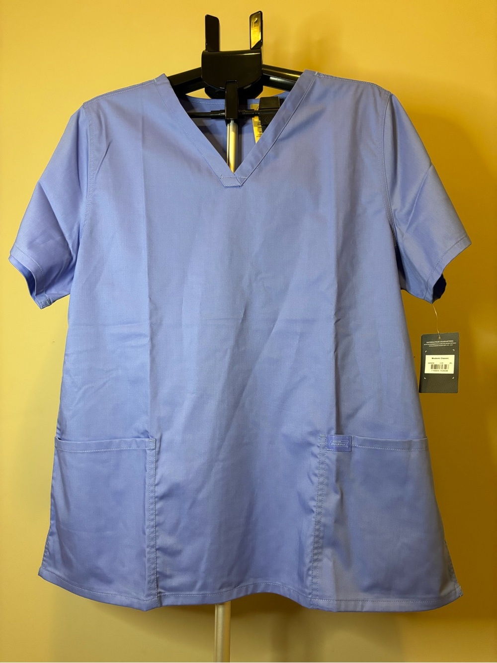 NWT Dickies GD600 Modern Classic Scrub Top XL Light Blue V-Neck 2 Pocket